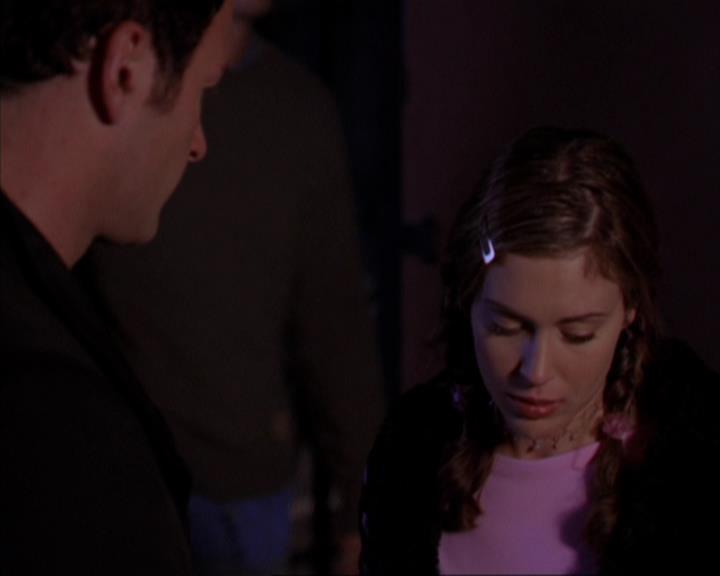 Charmed-Online-dot-319TheDemonWhoCameInFromTheCold0153.jpg