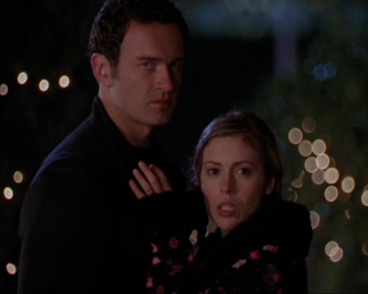 Charmed-Online-dot-319TheDemonWhoCameInFromTheCold0181.jpg
