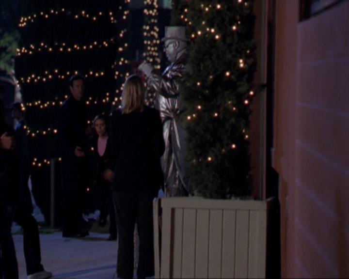 Charmed-Online-dot-319TheDemonWhoCameInFromTheCold0191.jpg