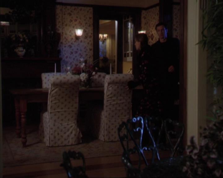 Charmed-Online-dot-319TheDemonWhoCameInFromTheCold0316.jpg