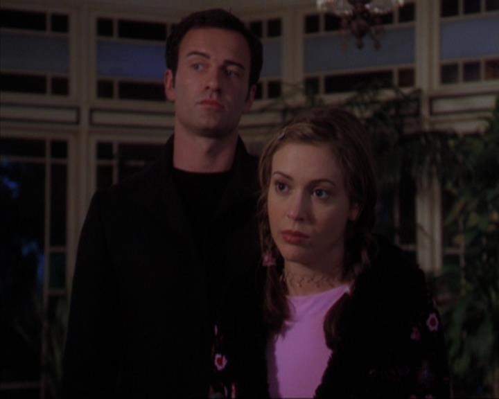 Charmed-Online-dot-319TheDemonWhoCameInFromTheCold0338.jpg