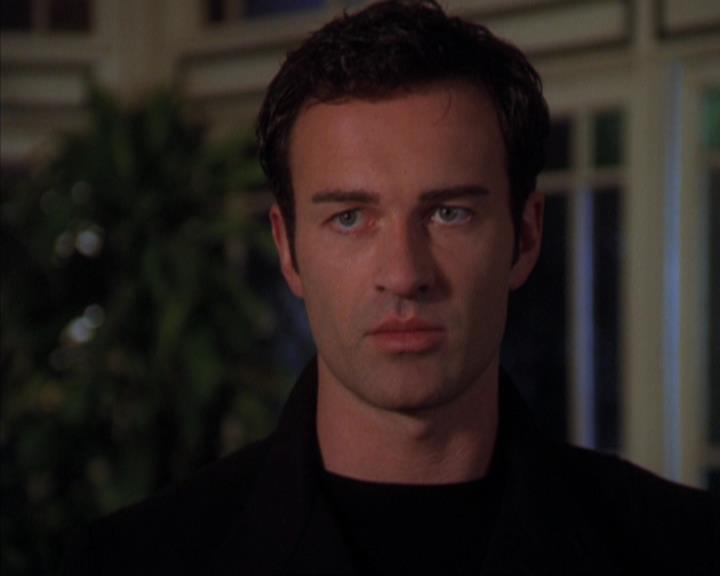 Charmed-Online-dot-319TheDemonWhoCameInFromTheCold0358.jpg