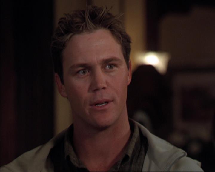 Charmed-Online-dot-319TheDemonWhoCameInFromTheCold0368.jpg