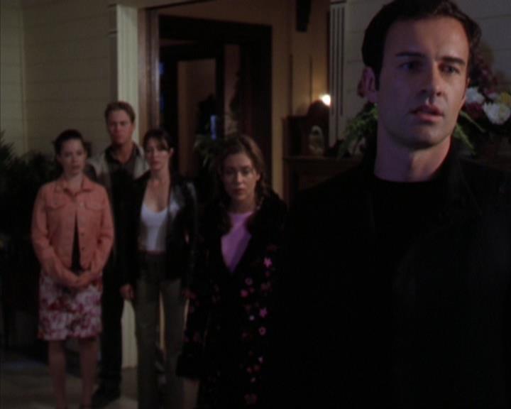 Charmed-Online-dot-319TheDemonWhoCameInFromTheCold0378.jpg