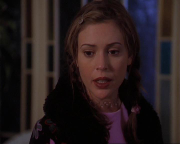 Charmed-Online-dot-319TheDemonWhoCameInFromTheCold0408.jpg