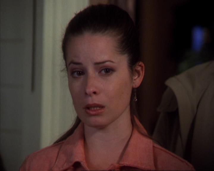Charmed-Online-dot-319TheDemonWhoCameInFromTheCold0412.jpg