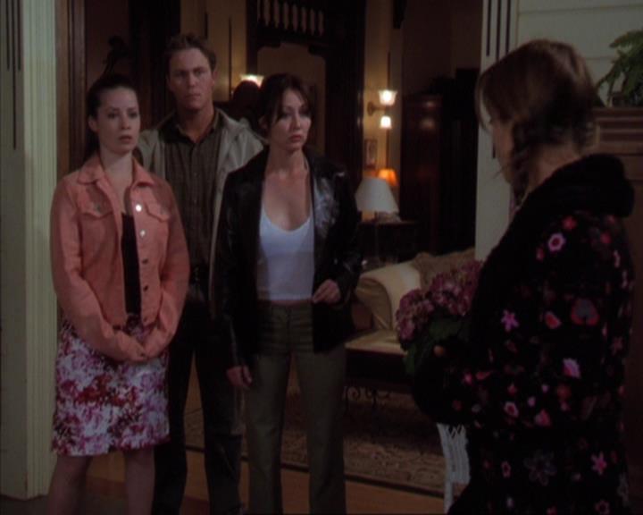 Charmed-Online-dot-319TheDemonWhoCameInFromTheCold0420.jpg