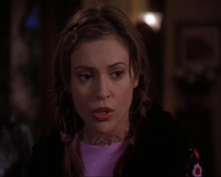 Charmed-Online-dot-319TheDemonWhoCameInFromTheCold0447.jpg