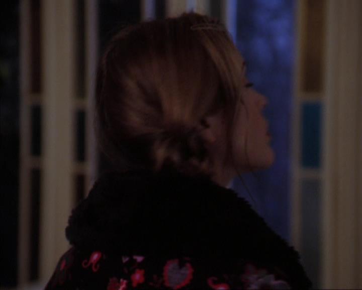 Charmed-Online-dot-319TheDemonWhoCameInFromTheCold0458.jpg
