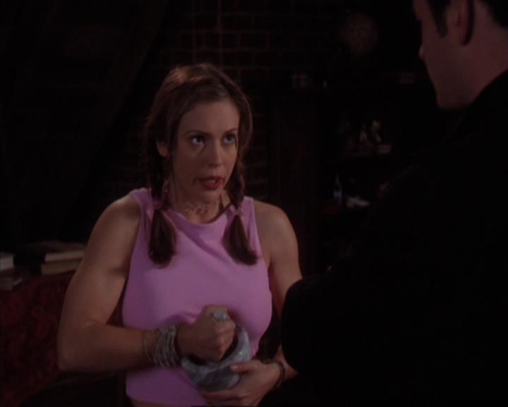 Charmed-Online-dot-319TheDemonWhoCameInFromTheCold0572.jpg