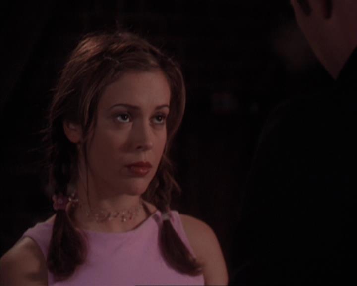 Charmed-Online-dot-319TheDemonWhoCameInFromTheCold0598.jpg