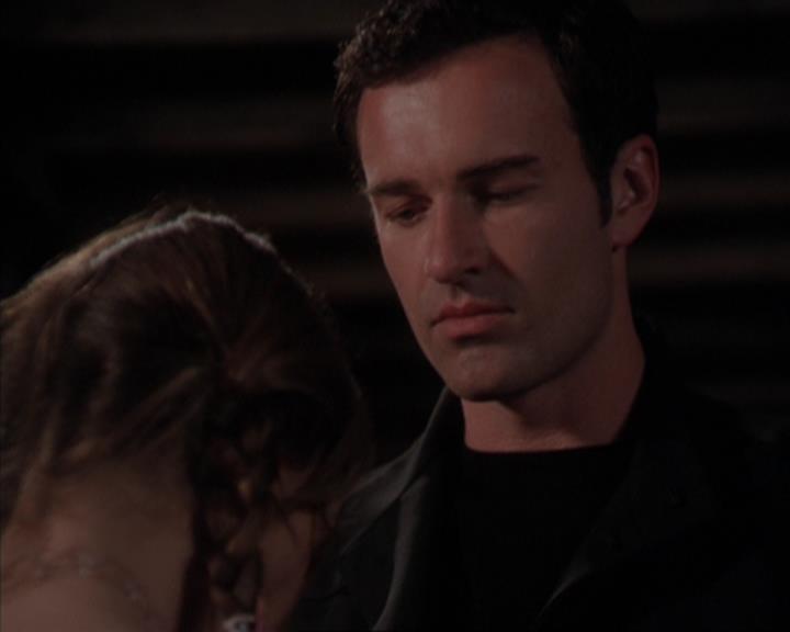 Charmed-Online-dot-319TheDemonWhoCameInFromTheCold0605.jpg