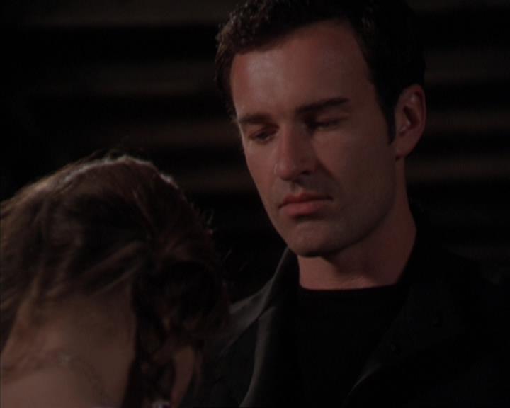 Charmed-Online-dot-319TheDemonWhoCameInFromTheCold0606.jpg