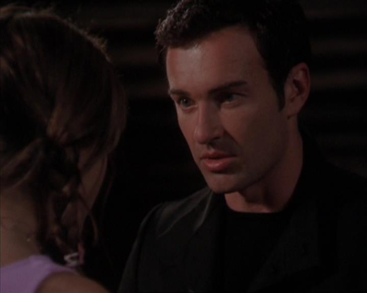 Charmed-Online-dot-319TheDemonWhoCameInFromTheCold0642.jpg