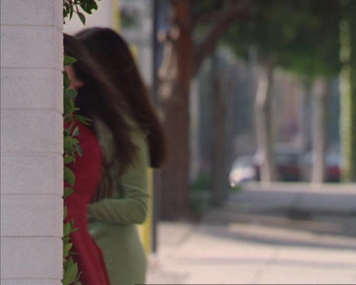Charmed-Online-dot-319TheDemonWhoCameInFromTheCold1322.jpg