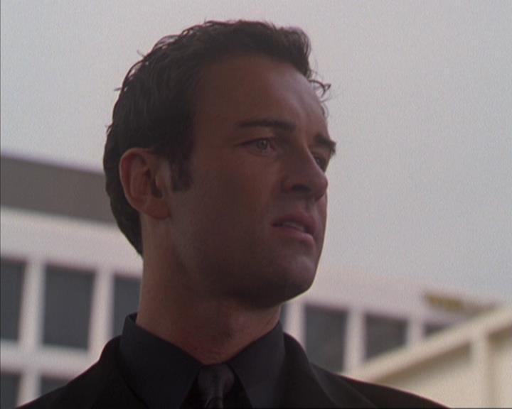 Charmed-Online-dot-319TheDemonWhoCameInFromTheCold1339.jpg
