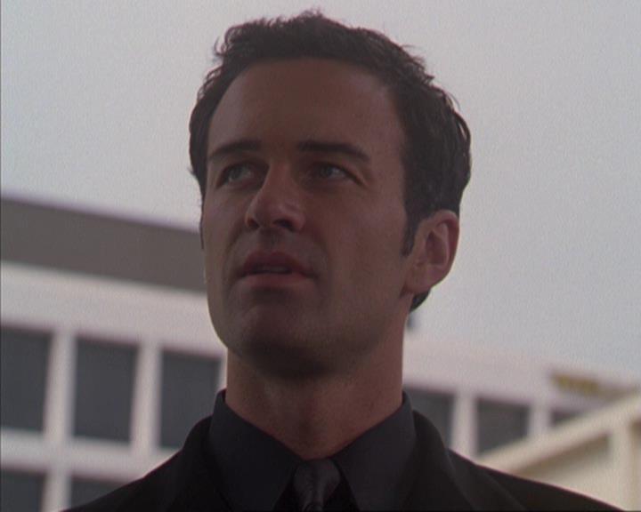 Charmed-Online-dot-319TheDemonWhoCameInFromTheCold1349.jpg
