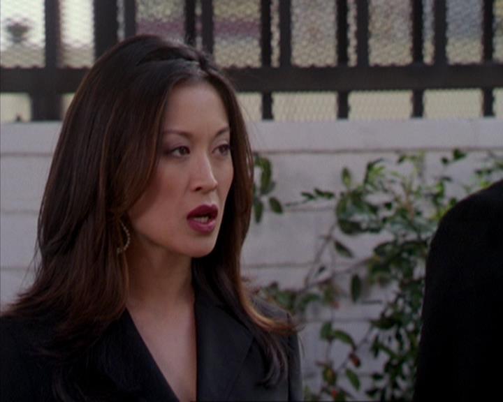 Charmed-Online-dot-319TheDemonWhoCameInFromTheCold1383.jpg