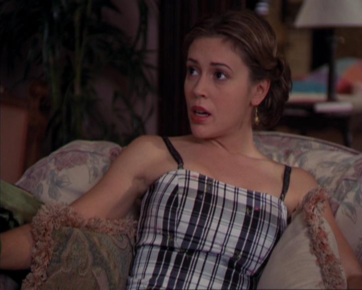 Charmed-Online-dot-319TheDemonWhoCameInFromTheCold1497.jpg