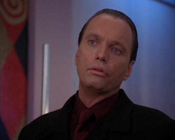 Charmed-Online-dot-319TheDemonWhoCameInFromTheCold1588.jpg