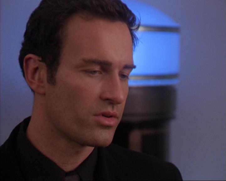 Charmed-Online-dot-319TheDemonWhoCameInFromTheCold1692.jpg