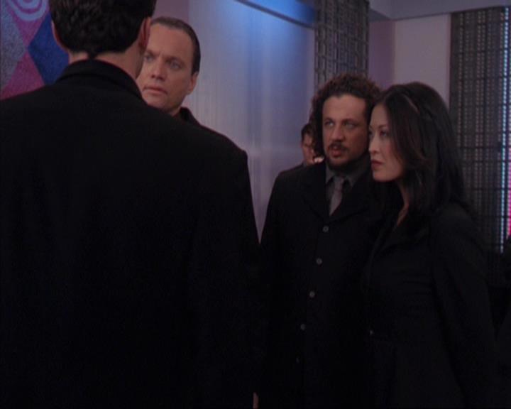 Charmed-Online-dot-319TheDemonWhoCameInFromTheCold1707.jpg