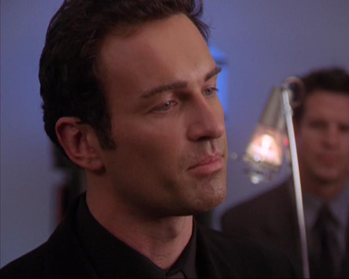 Charmed-Online-dot-319TheDemonWhoCameInFromTheCold1710.jpg