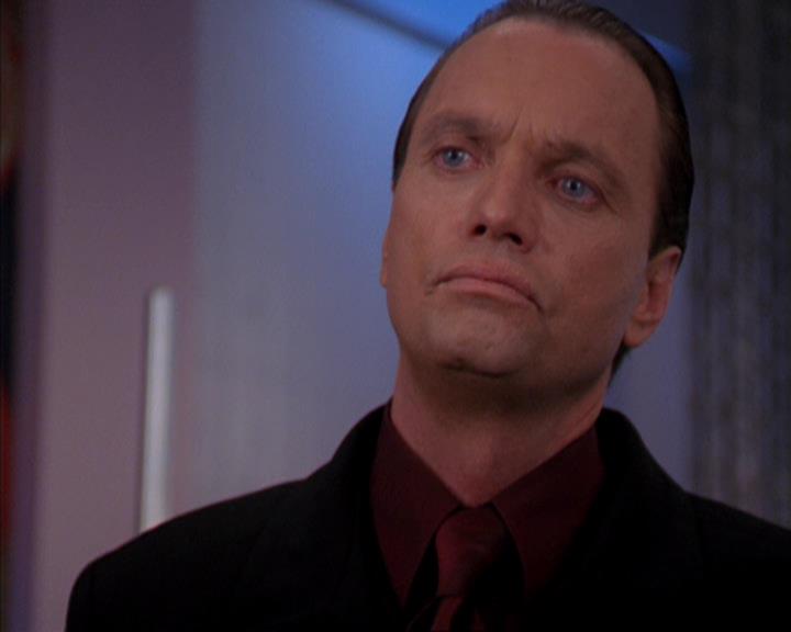 Charmed-Online-dot-319TheDemonWhoCameInFromTheCold1712.jpg
