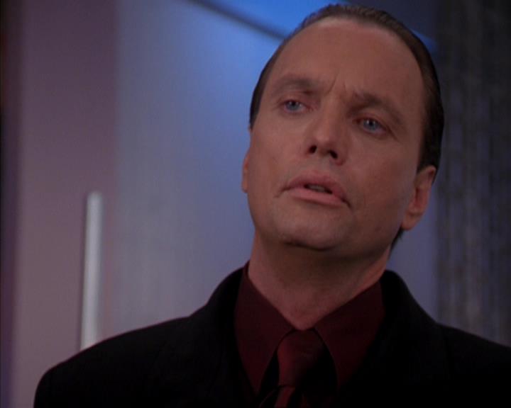 Charmed-Online-dot-319TheDemonWhoCameInFromTheCold1723.jpg