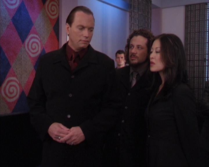 Charmed-Online-dot-319TheDemonWhoCameInFromTheCold1734.jpg