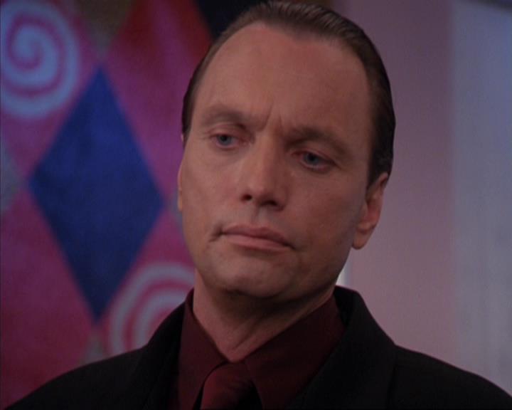 Charmed-Online-dot-319TheDemonWhoCameInFromTheCold1737.jpg