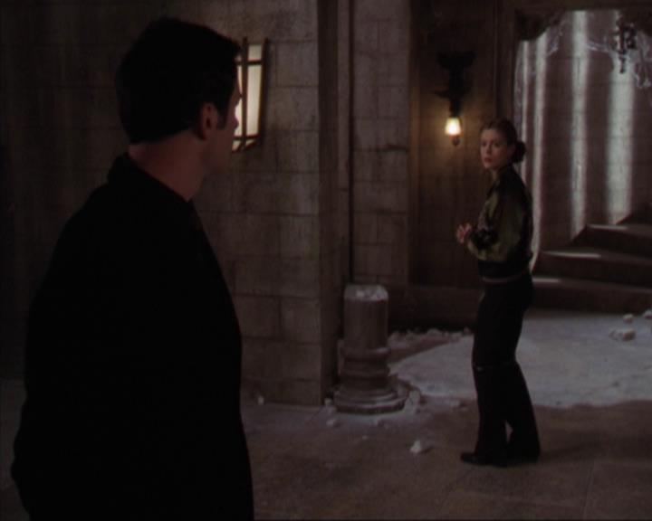 Charmed-Online-dot-319TheDemonWhoCameInFromTheCold1748.jpg