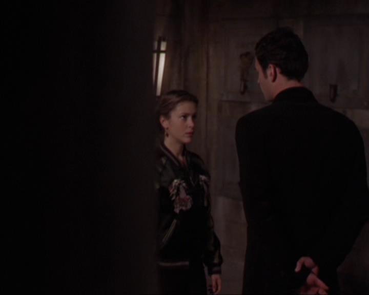 Charmed-Online-dot-319TheDemonWhoCameInFromTheCold1763.jpg