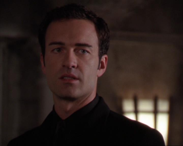Charmed-Online-dot-319TheDemonWhoCameInFromTheCold1781.jpg