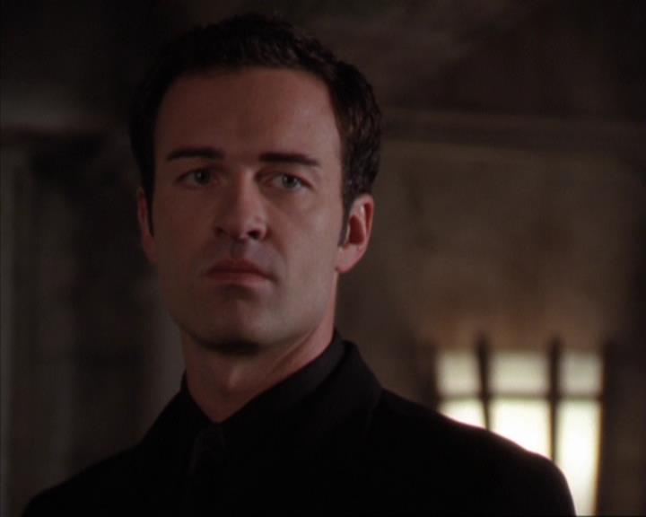 Charmed-Online-dot-319TheDemonWhoCameInFromTheCold1786.jpg
