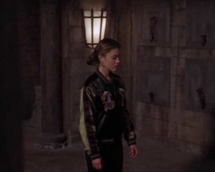 Charmed-Online-dot-319TheDemonWhoCameInFromTheCold1800.jpg