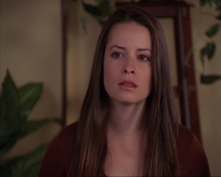Charmed-Online-dot-319TheDemonWhoCameInFromTheCold1811.jpg