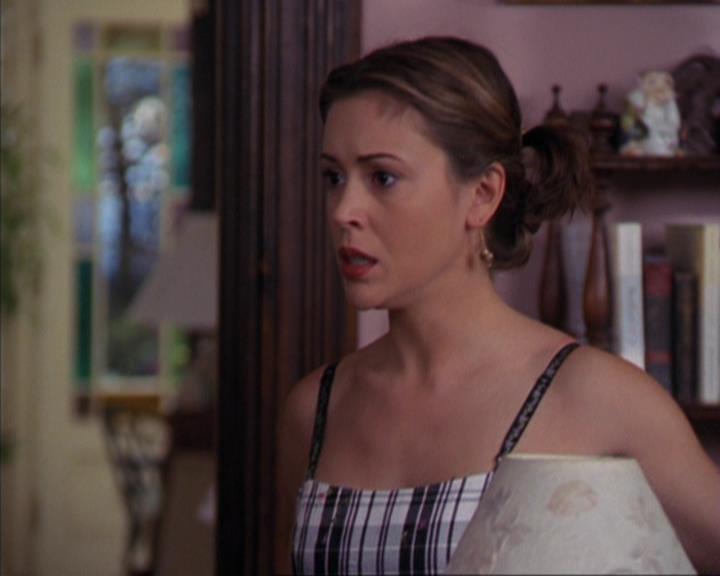 Charmed-Online-dot-319TheDemonWhoCameInFromTheCold1867.jpg