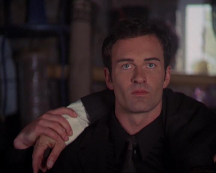 Charmed-Online-dot-319TheDemonWhoCameInFromTheCold1877.jpg