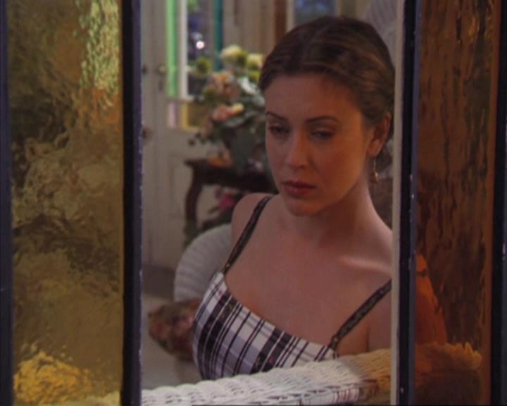 Charmed-Online-dot-319TheDemonWhoCameInFromTheCold1891.jpg