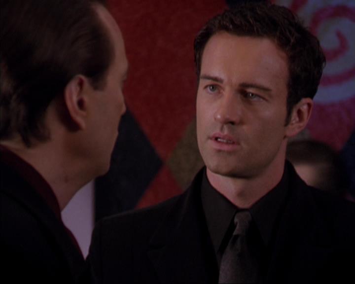 Charmed-Online-dot-319TheDemonWhoCameInFromTheCold2004.jpg
