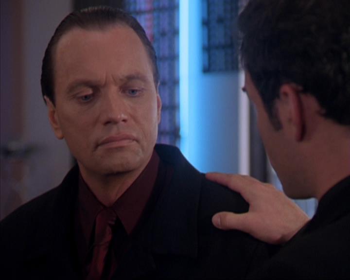 Charmed-Online-dot-319TheDemonWhoCameInFromTheCold2010.jpg