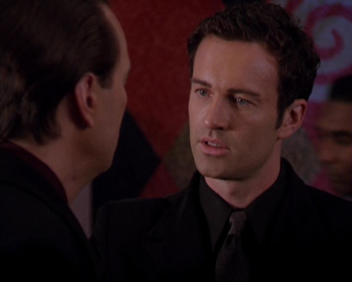 Charmed-Online-dot-319TheDemonWhoCameInFromTheCold2012.jpg