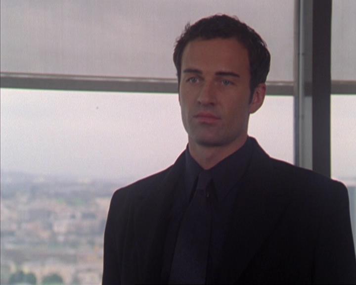 Charmed-Online-dot-319TheDemonWhoCameInFromTheCold2058.jpg