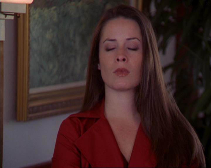 Charmed-Online-dot-319TheDemonWhoCameInFromTheCold2105.jpg