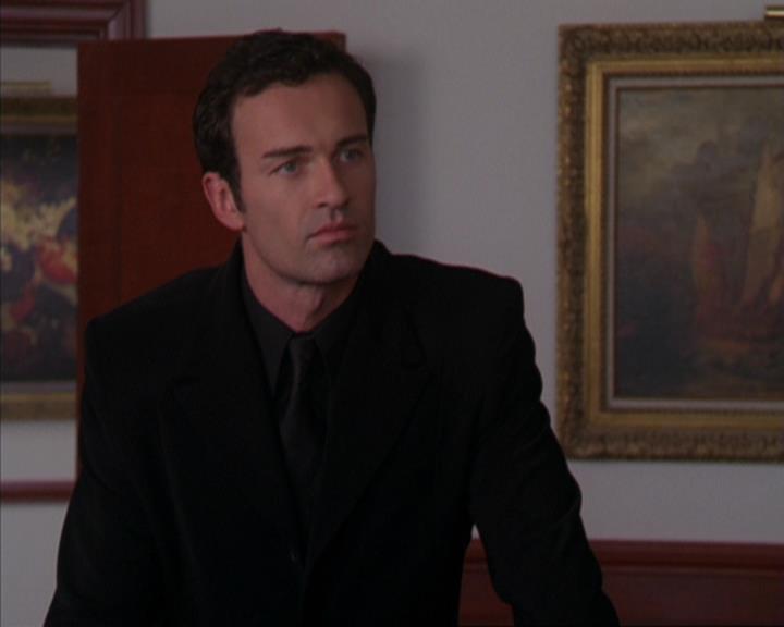 Charmed-Online-dot-319TheDemonWhoCameInFromTheCold2110.jpg