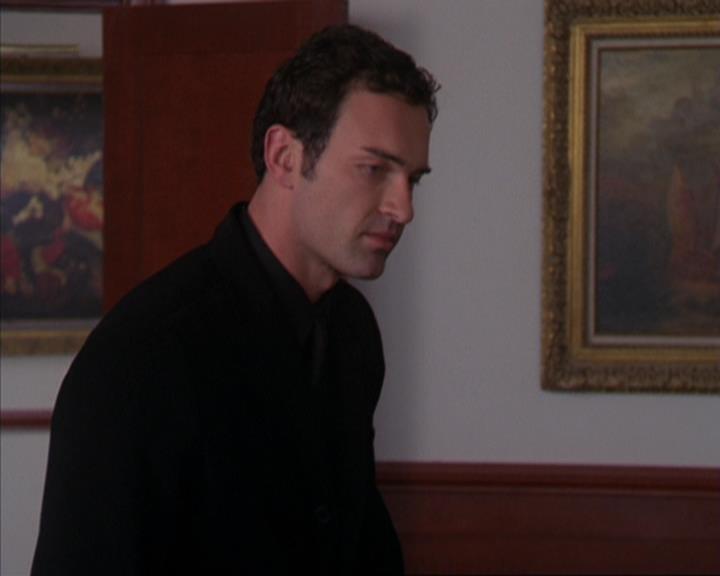 Charmed-Online-dot-319TheDemonWhoCameInFromTheCold2122.jpg