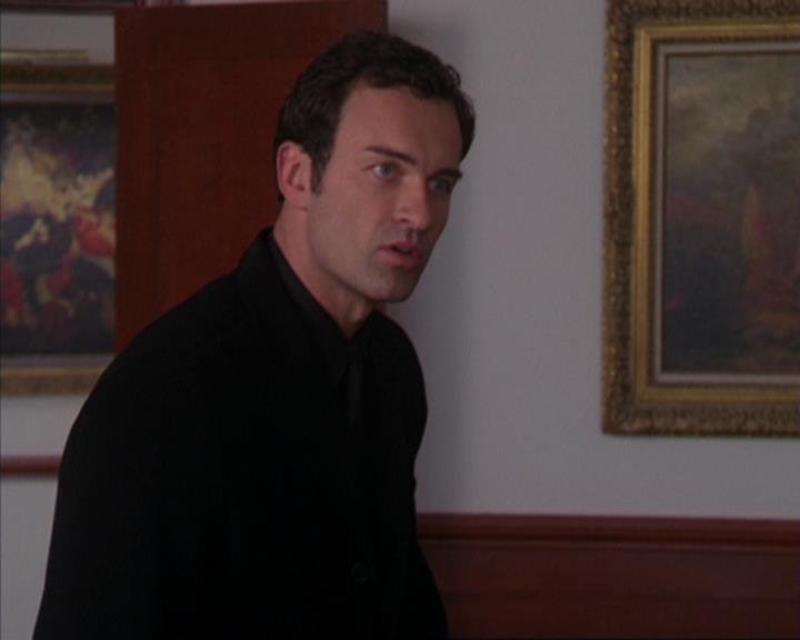 Charmed-Online-dot-319TheDemonWhoCameInFromTheCold2124.jpg
