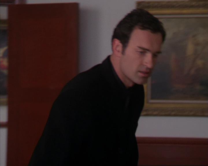 Charmed-Online-dot-319TheDemonWhoCameInFromTheCold2127.jpg