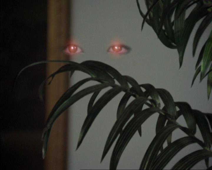Charmed-Online-dot-319TheDemonWhoCameInFromTheCold2144.jpg